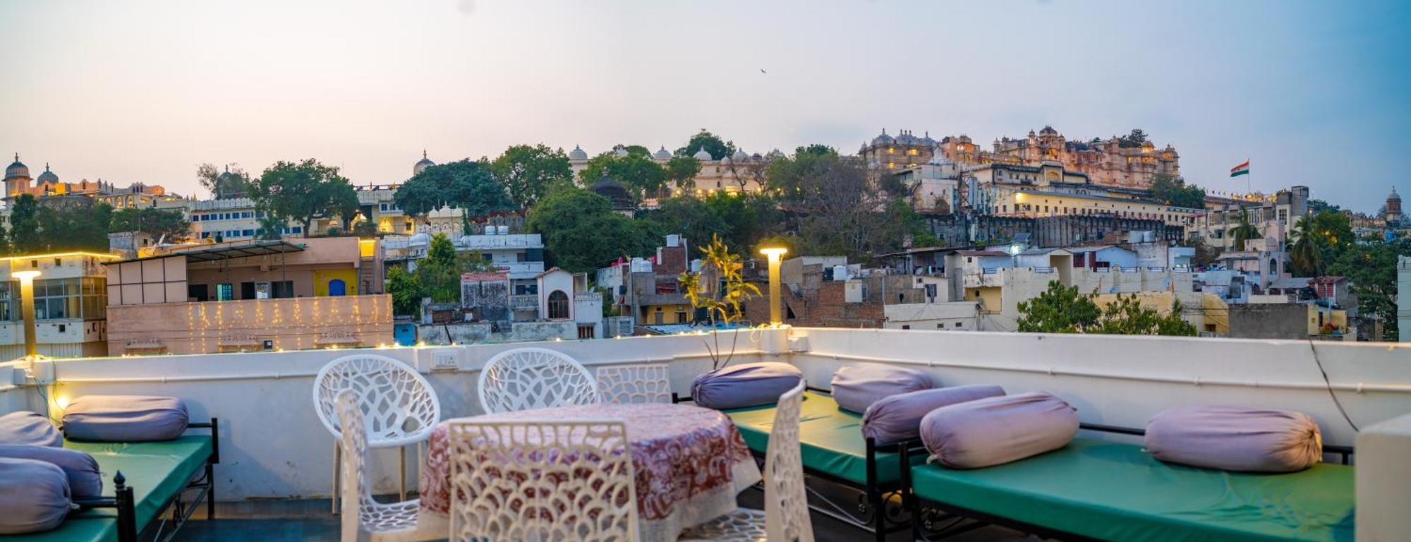 Footprint Hostel Udaipur Bagian luar foto